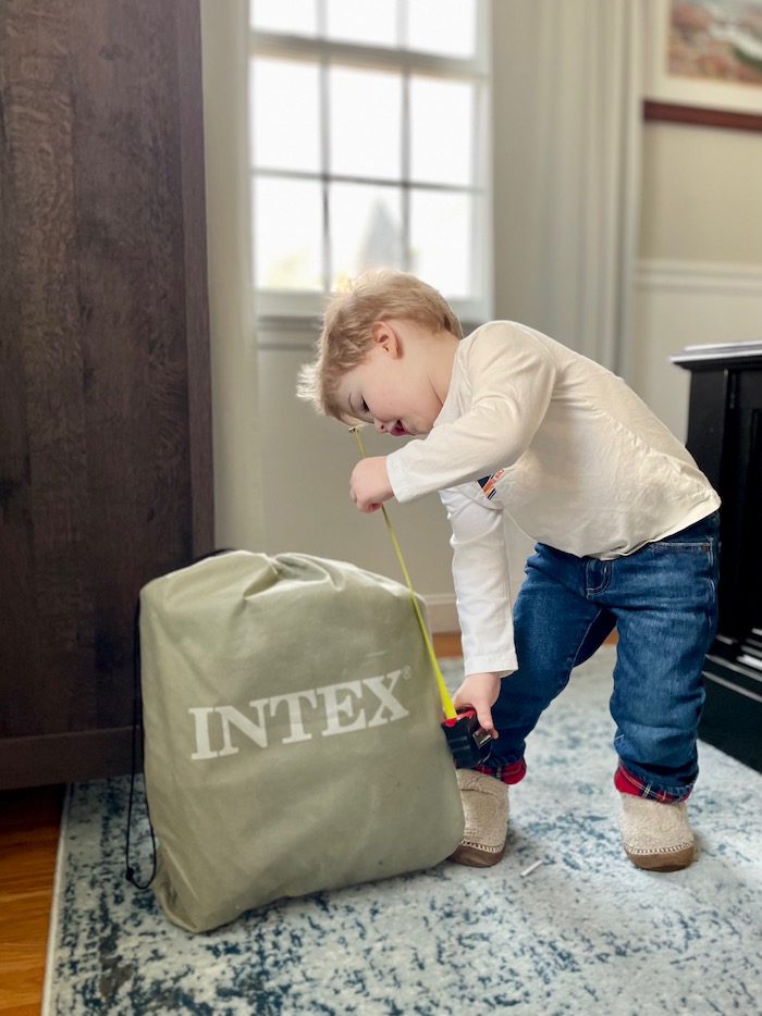 Intex air outlet travel junior bed