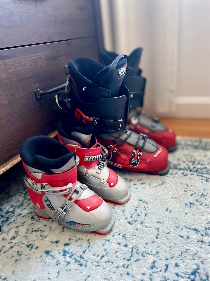 Toddler skis and clearance boots