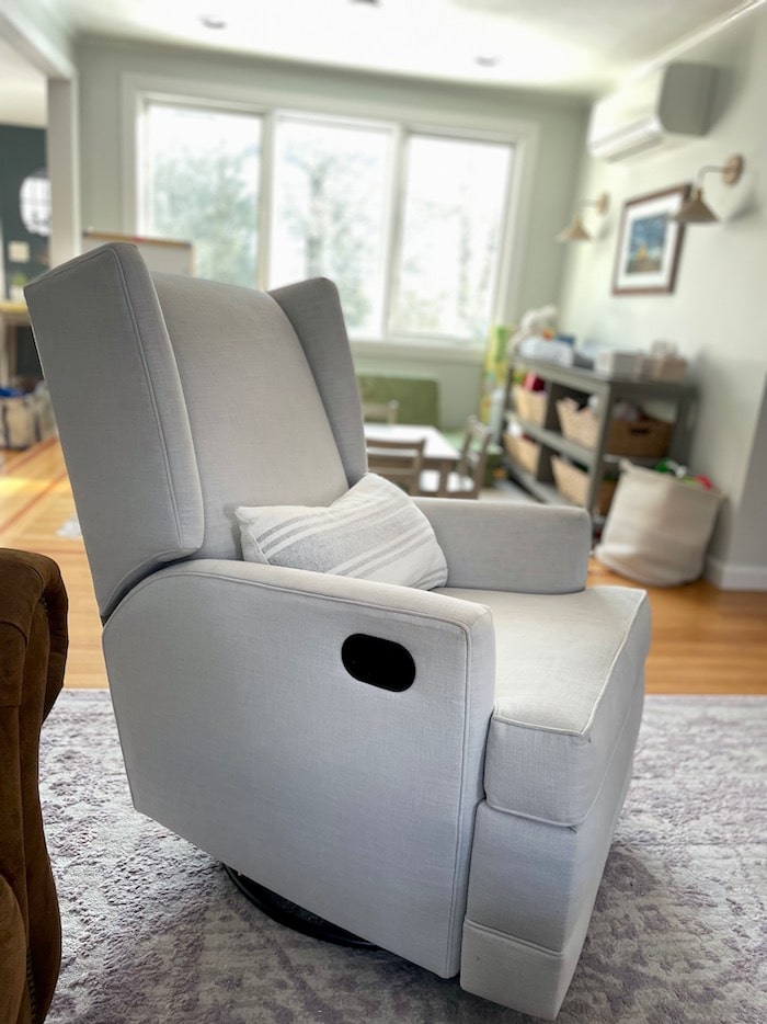 What to look for in a glider or rocking chair for your baby nursery