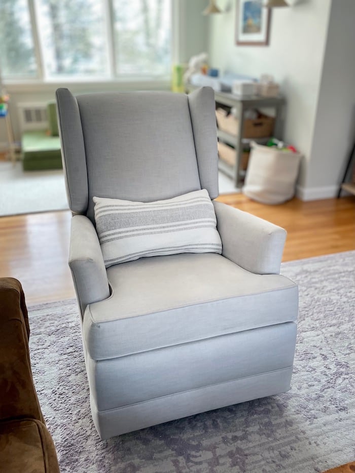 What to look for in a glider or rocking chair for your baby nursery