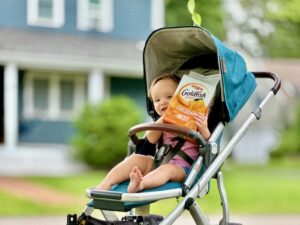 The 10 Best Lightweight Strollers with Trays
