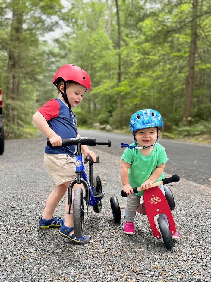 Kid riding strider bike online